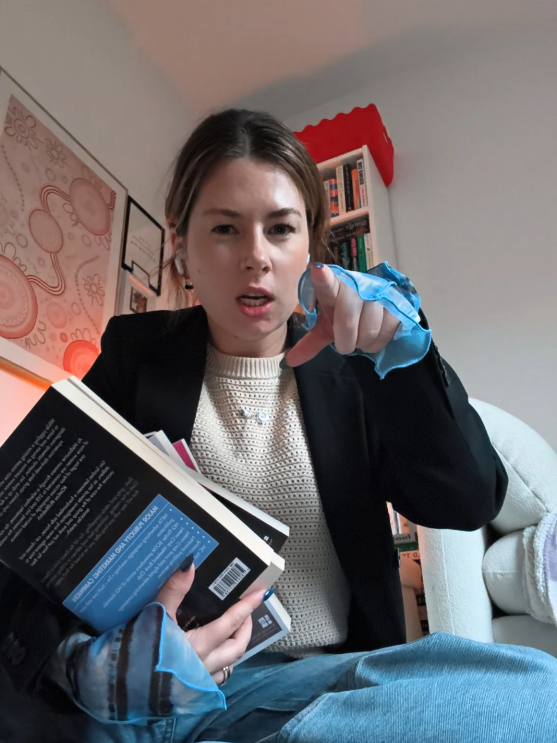 @archiveofamie โ
books & news