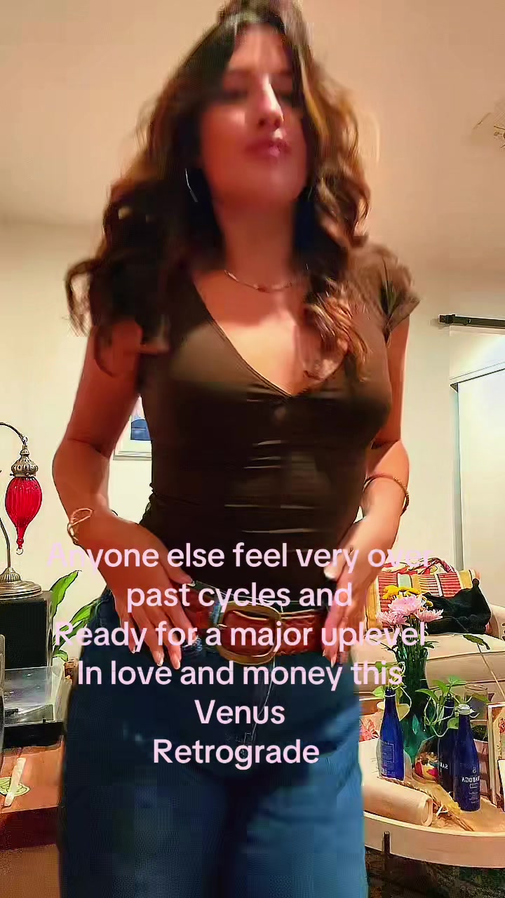 @Samantha Shravana&deg;❀⋆