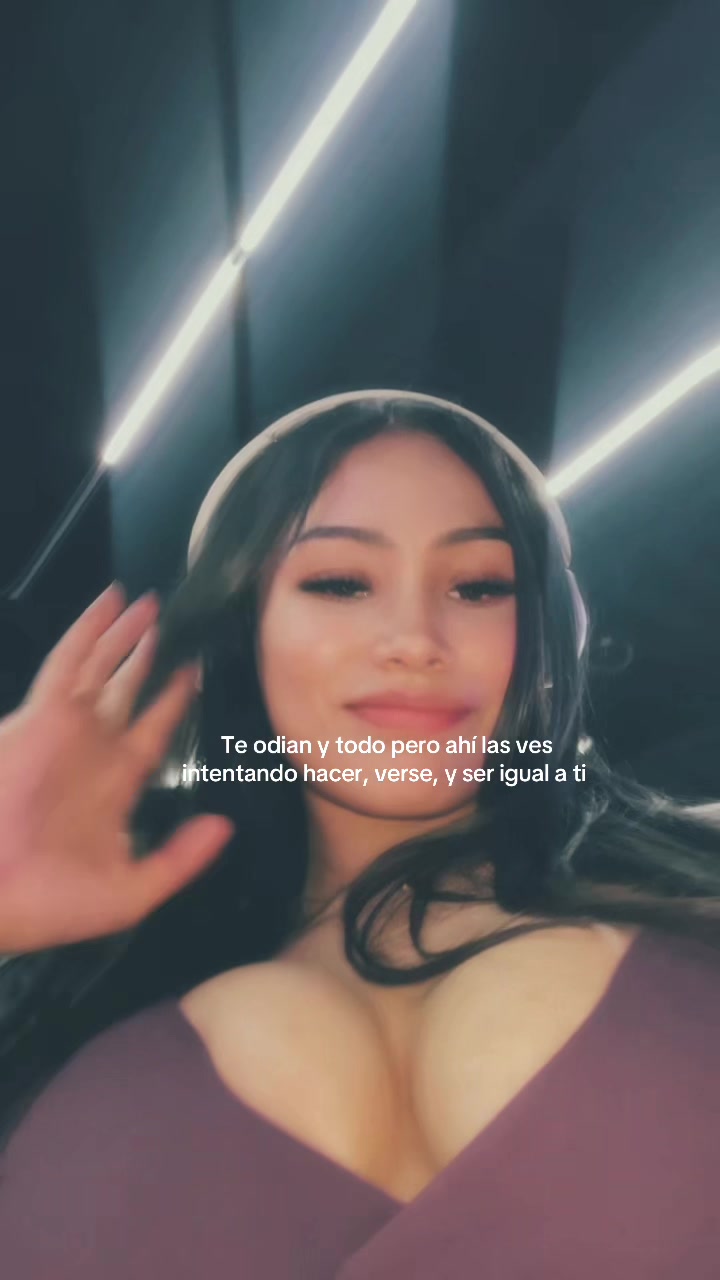 @Maria Lobos🍒