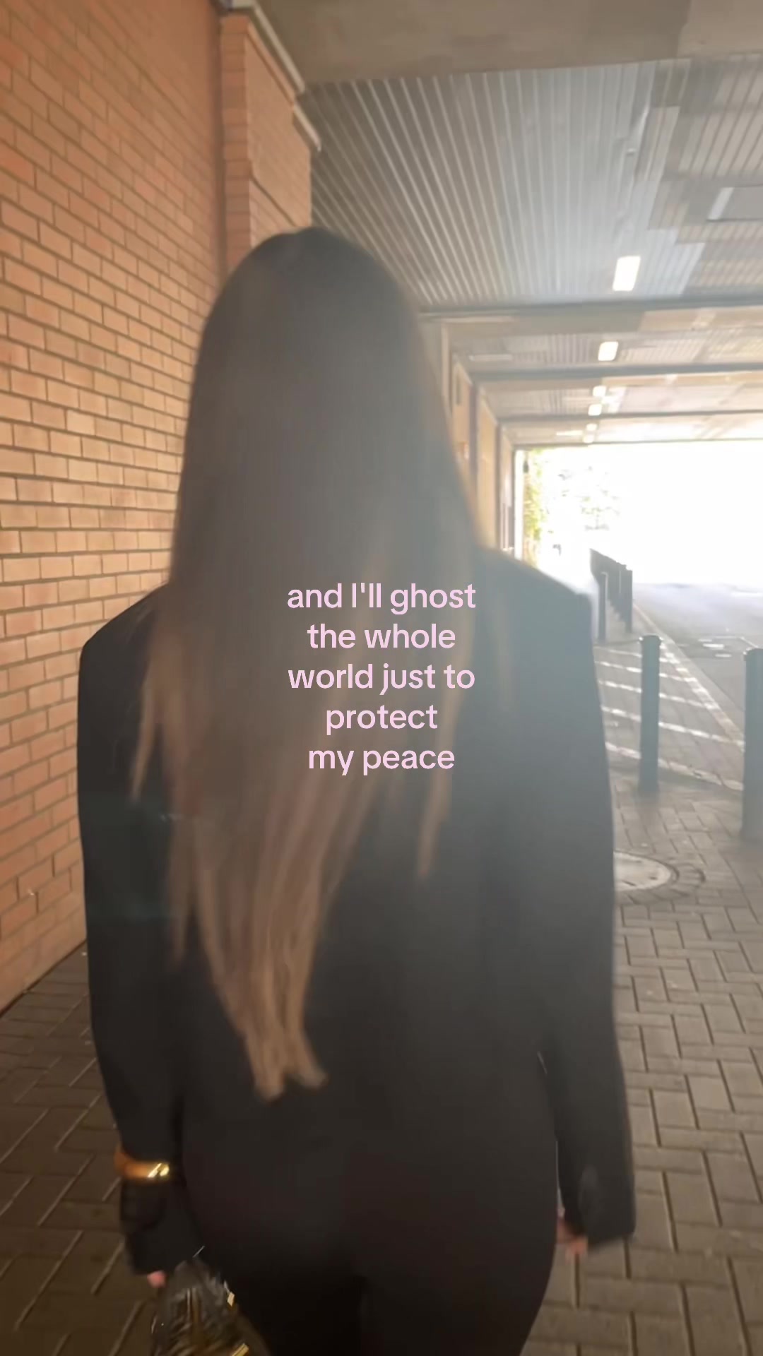 @𝒜𓃮