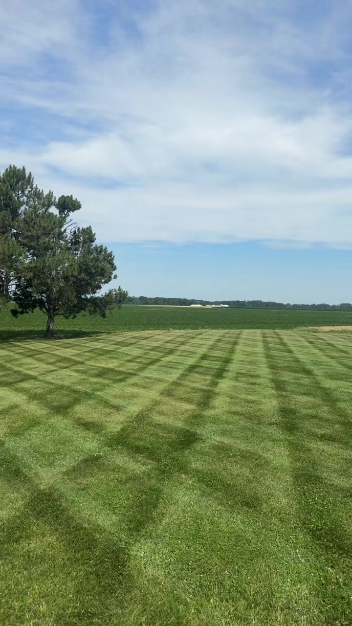 @LEGENDARY LAWNCARE
