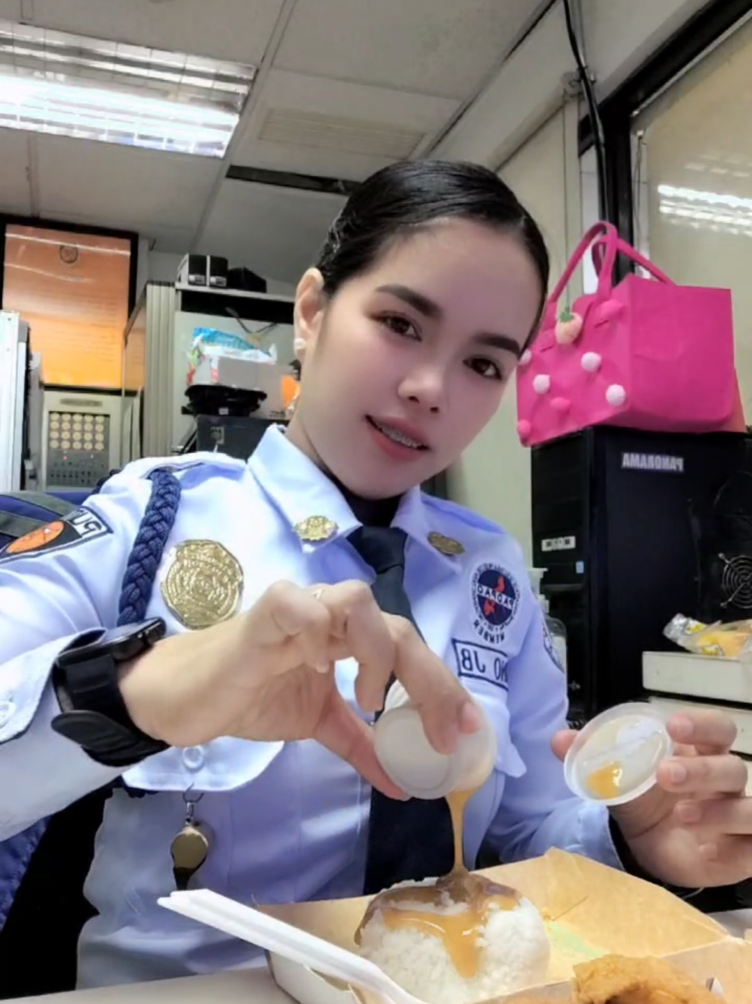 @👮jaahzel🏳️🌈
