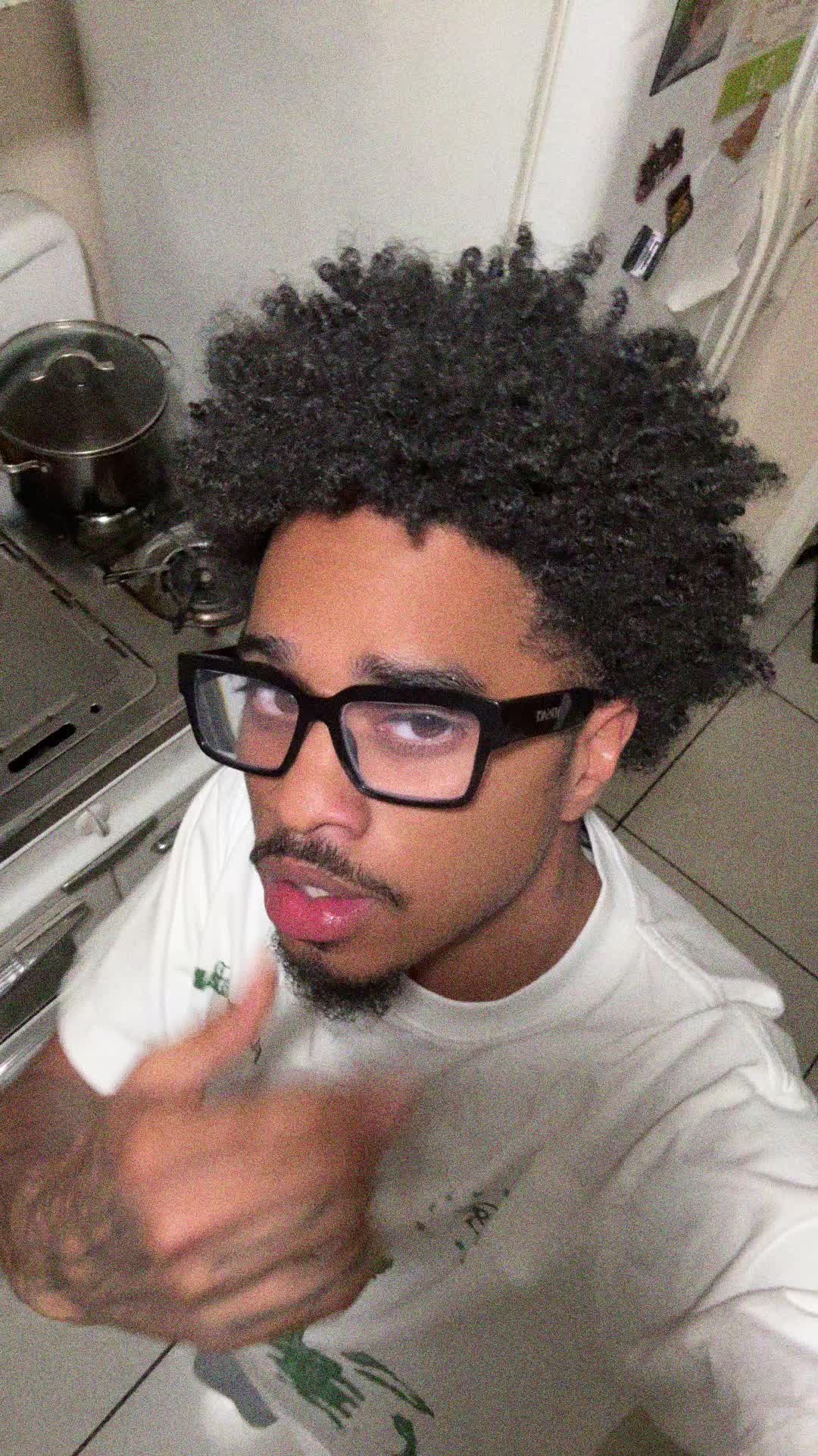 @Qu11zz