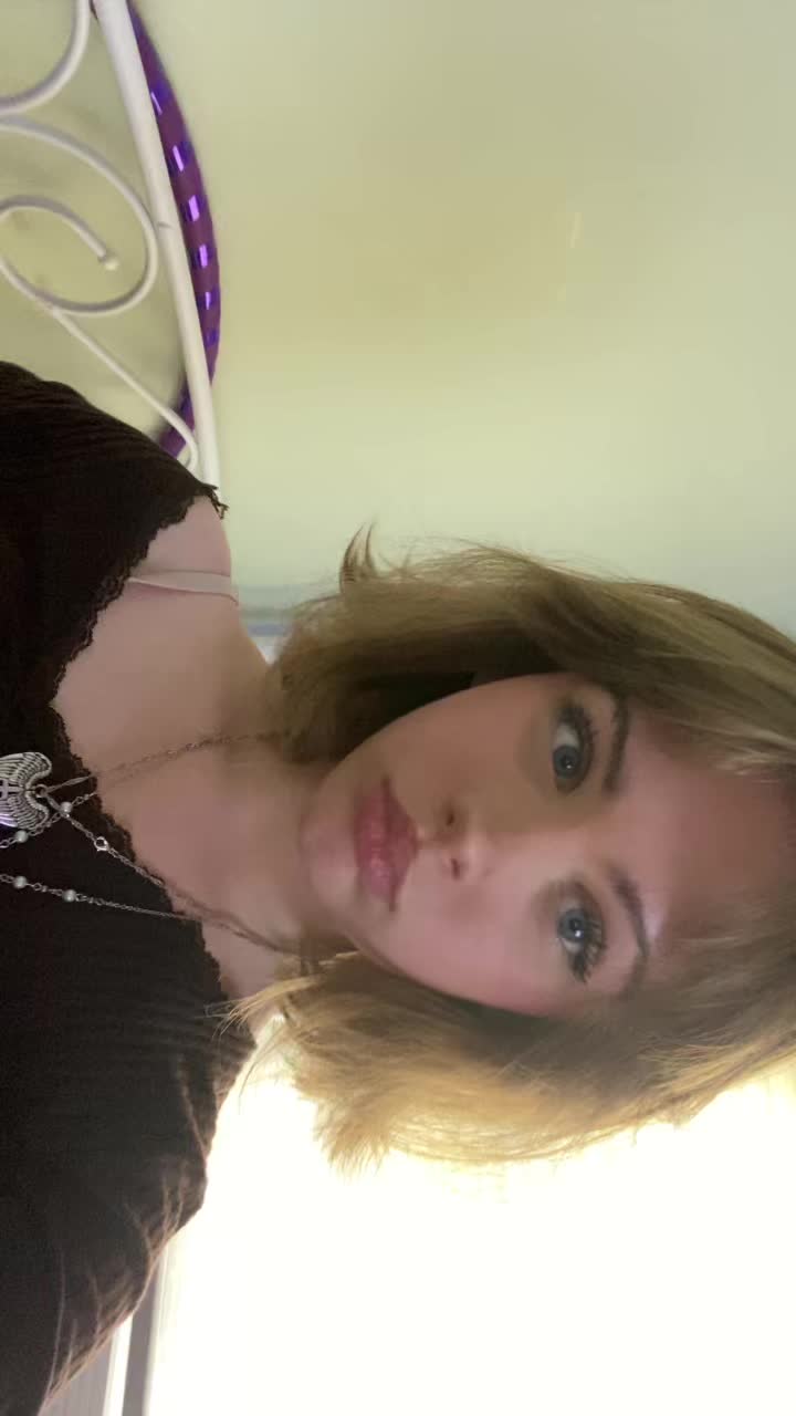 @👩🏼🦼➡️👩🏼🦼➡️