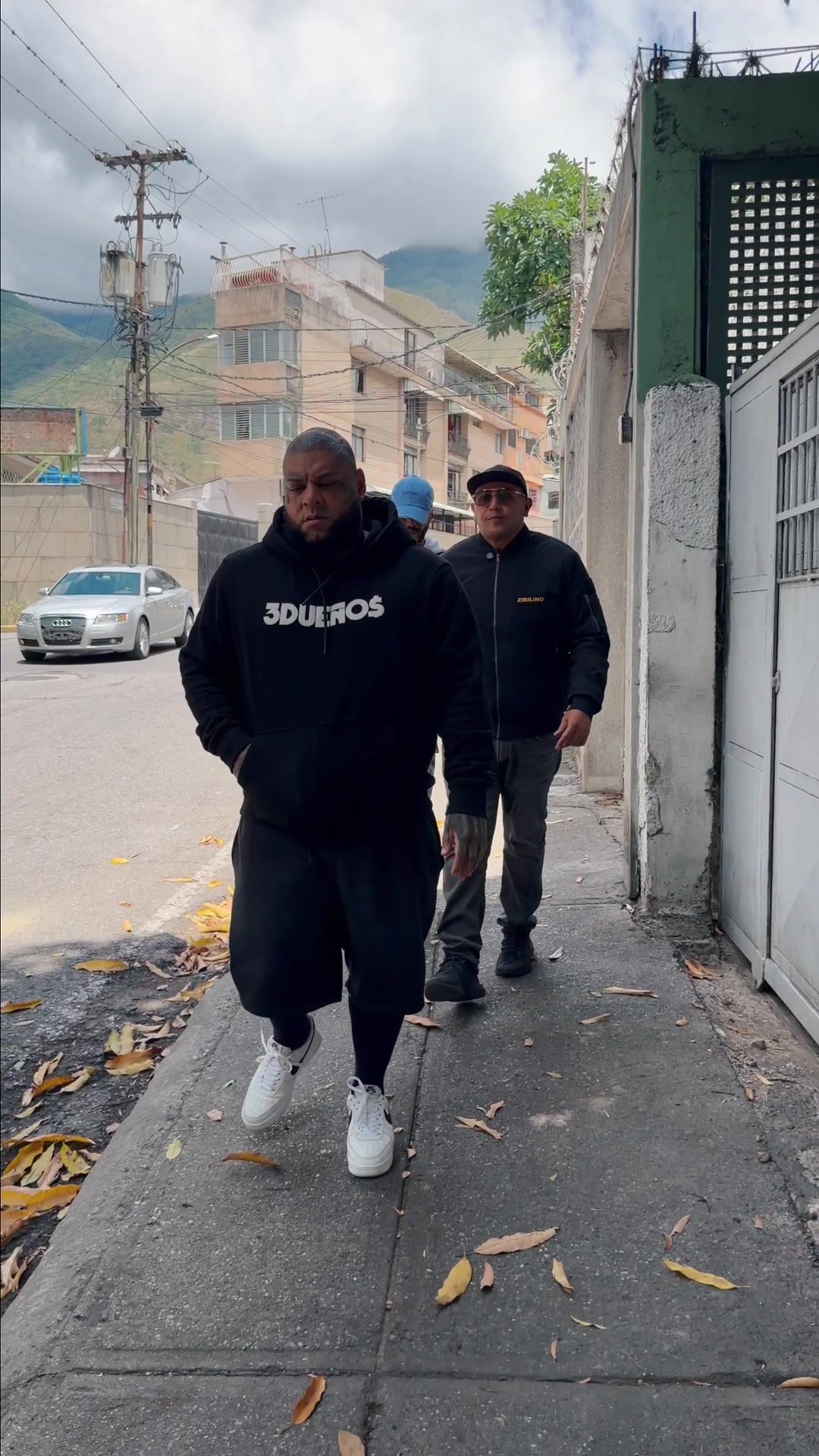 @3 Dueños