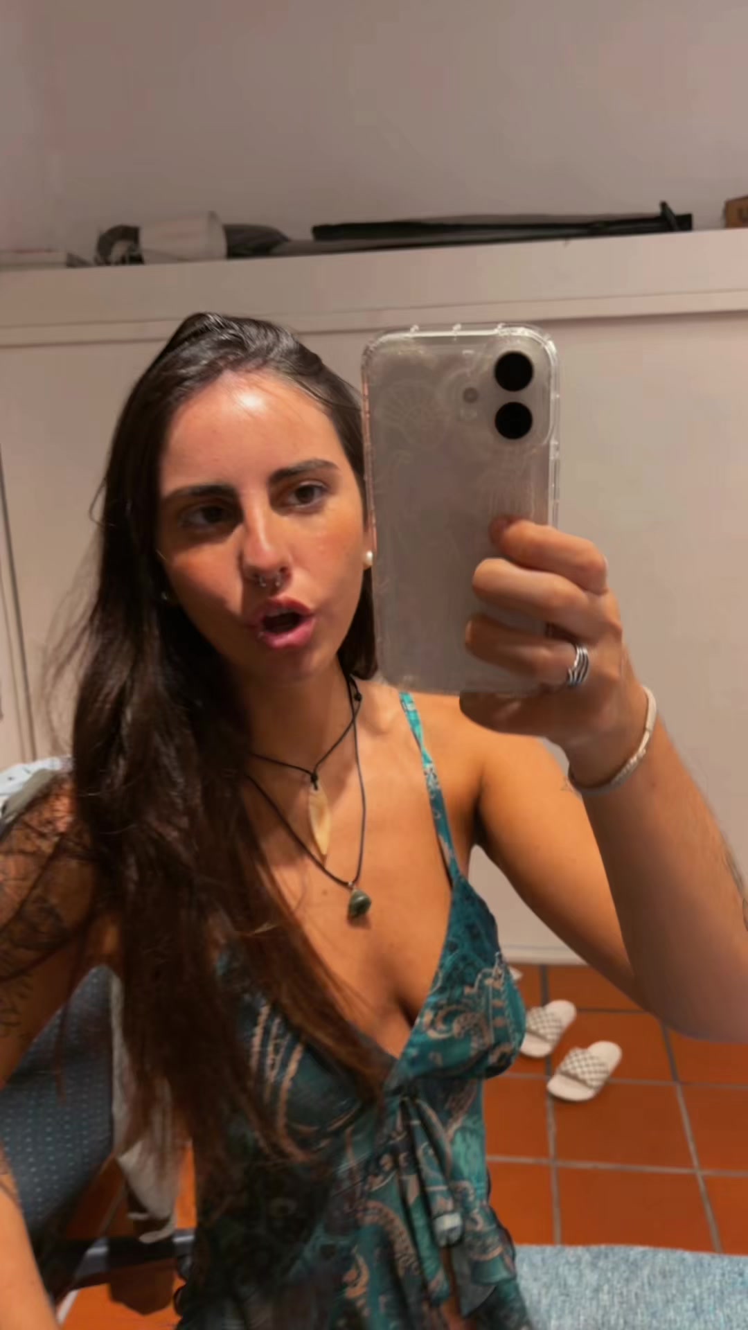 @lola
