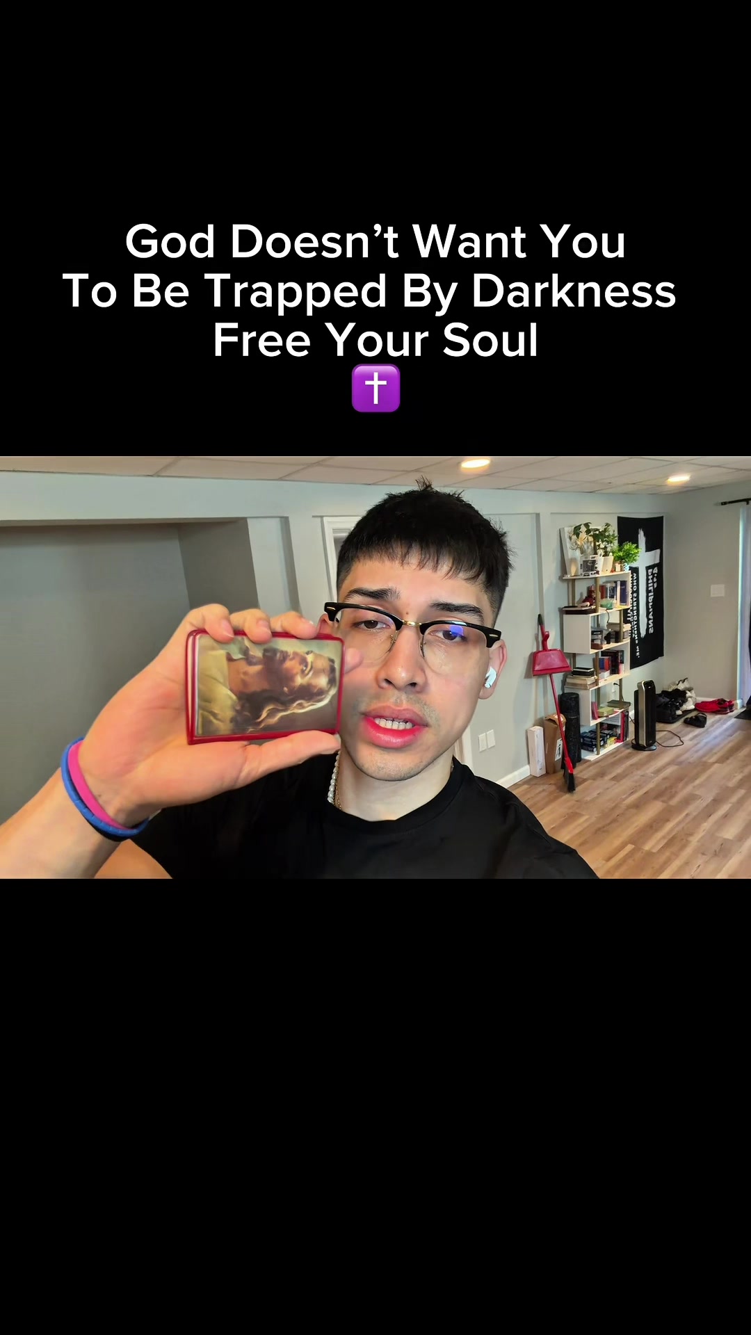 @johnnydivines