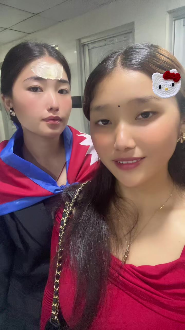 @मुना तामाङ 