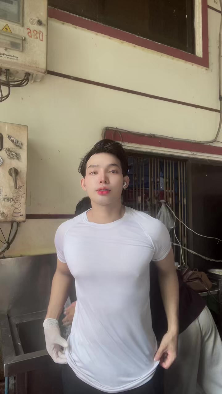 @កូនក្មេង សាច់ដុំ