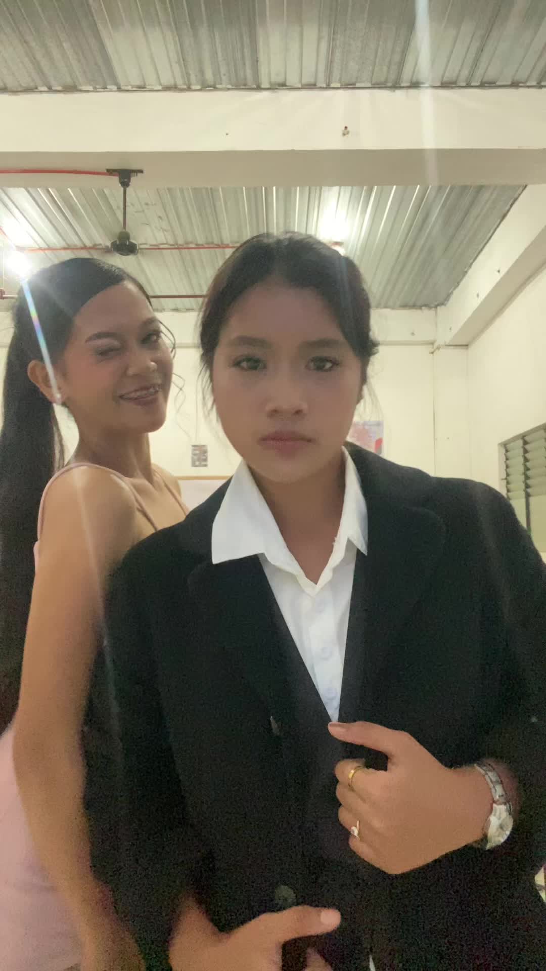 @aizanggii