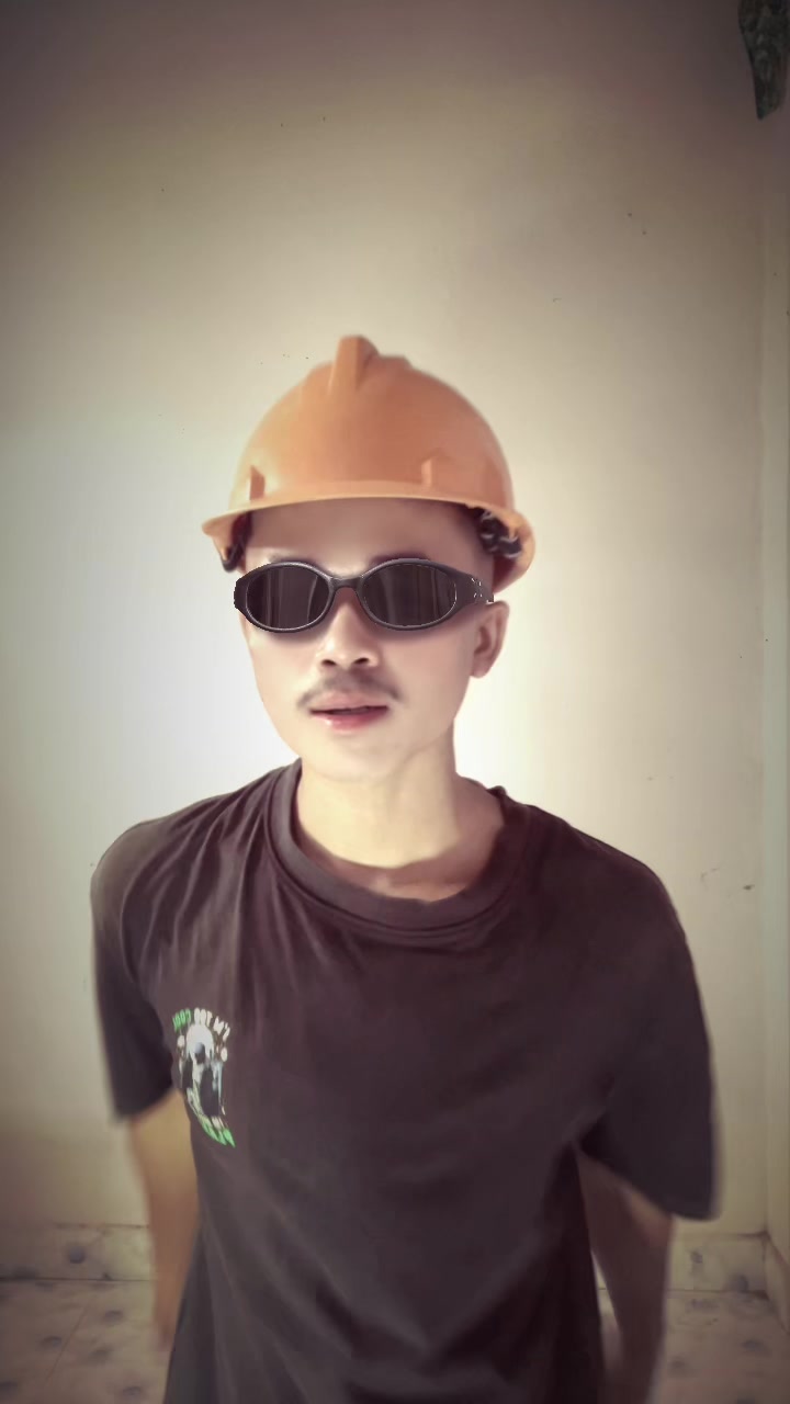 @ស្ទើ ល្បី.🥲
