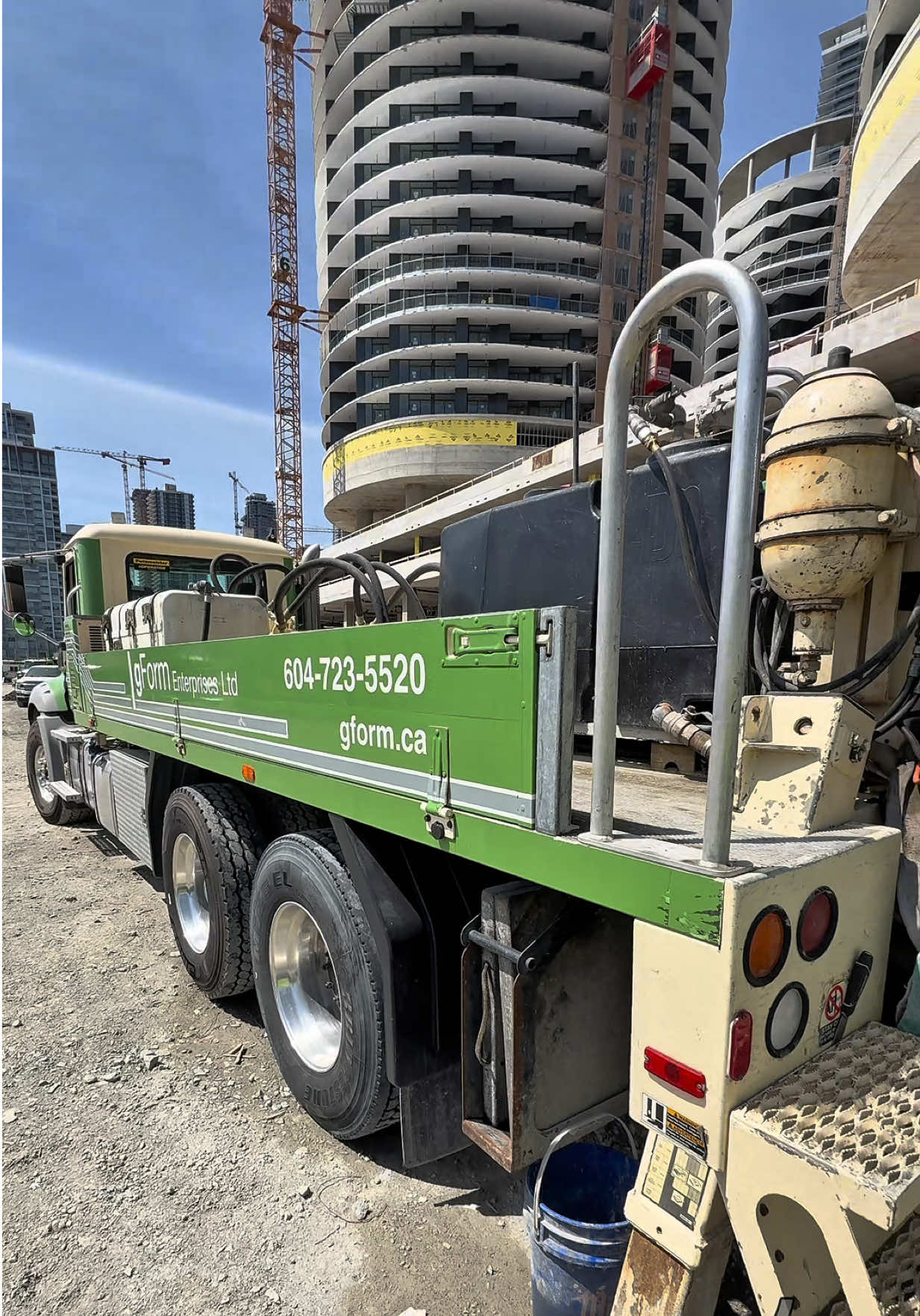 @CDN_Concrete_Pumper