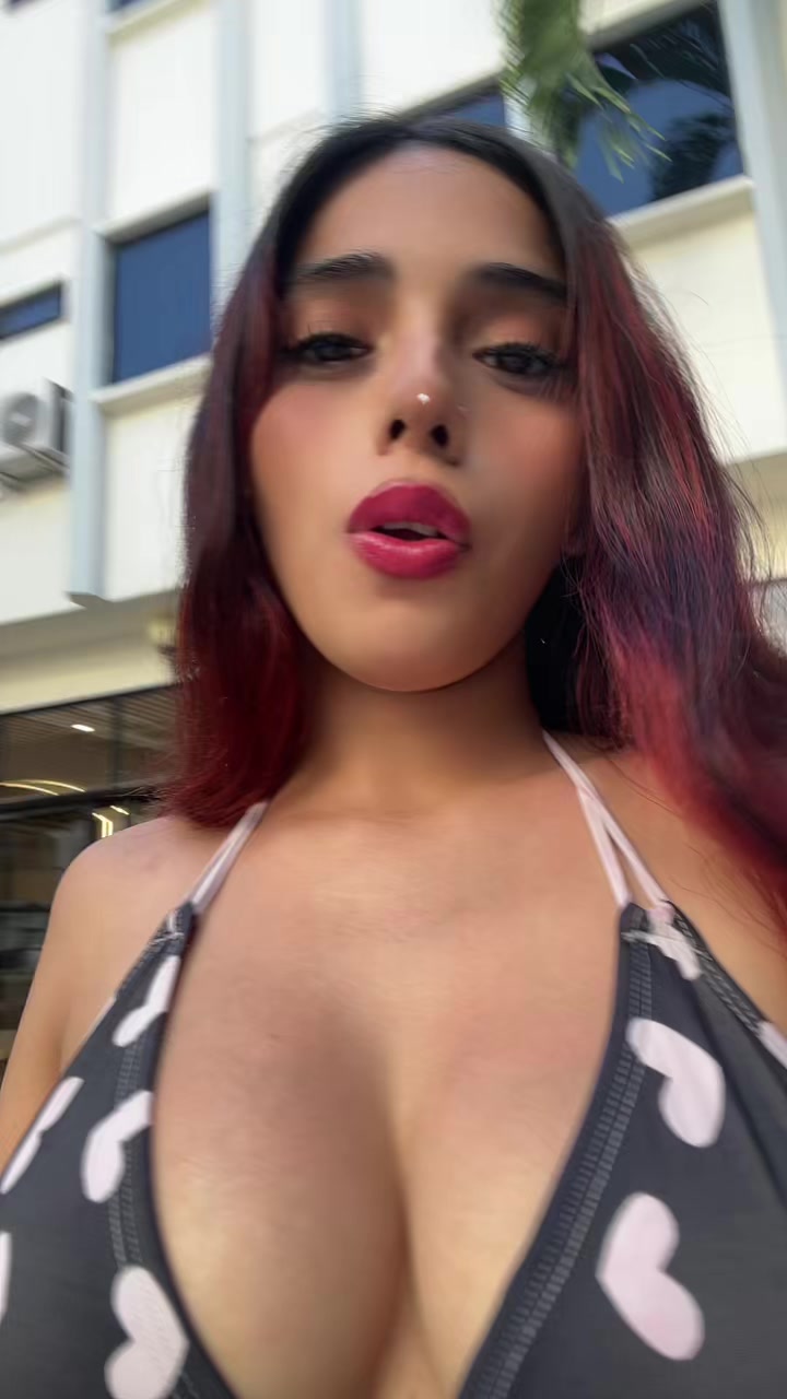 @Nicole🍒