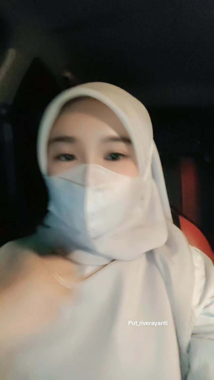 @Putriii🦋🦋