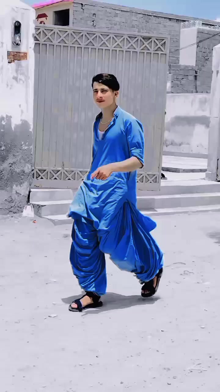 @🦅MUHEEB SARKAR 😎