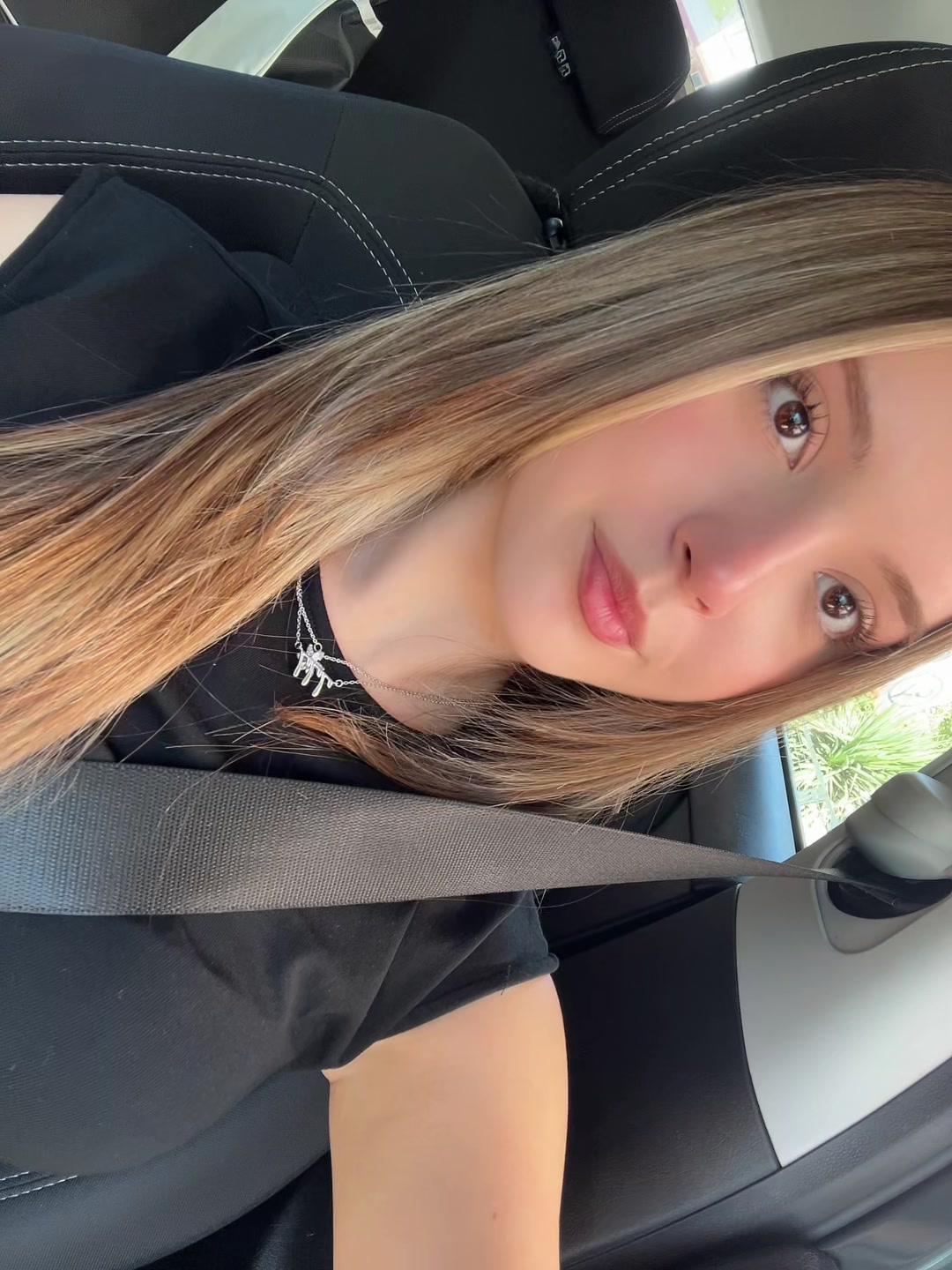 @zzeeyoss