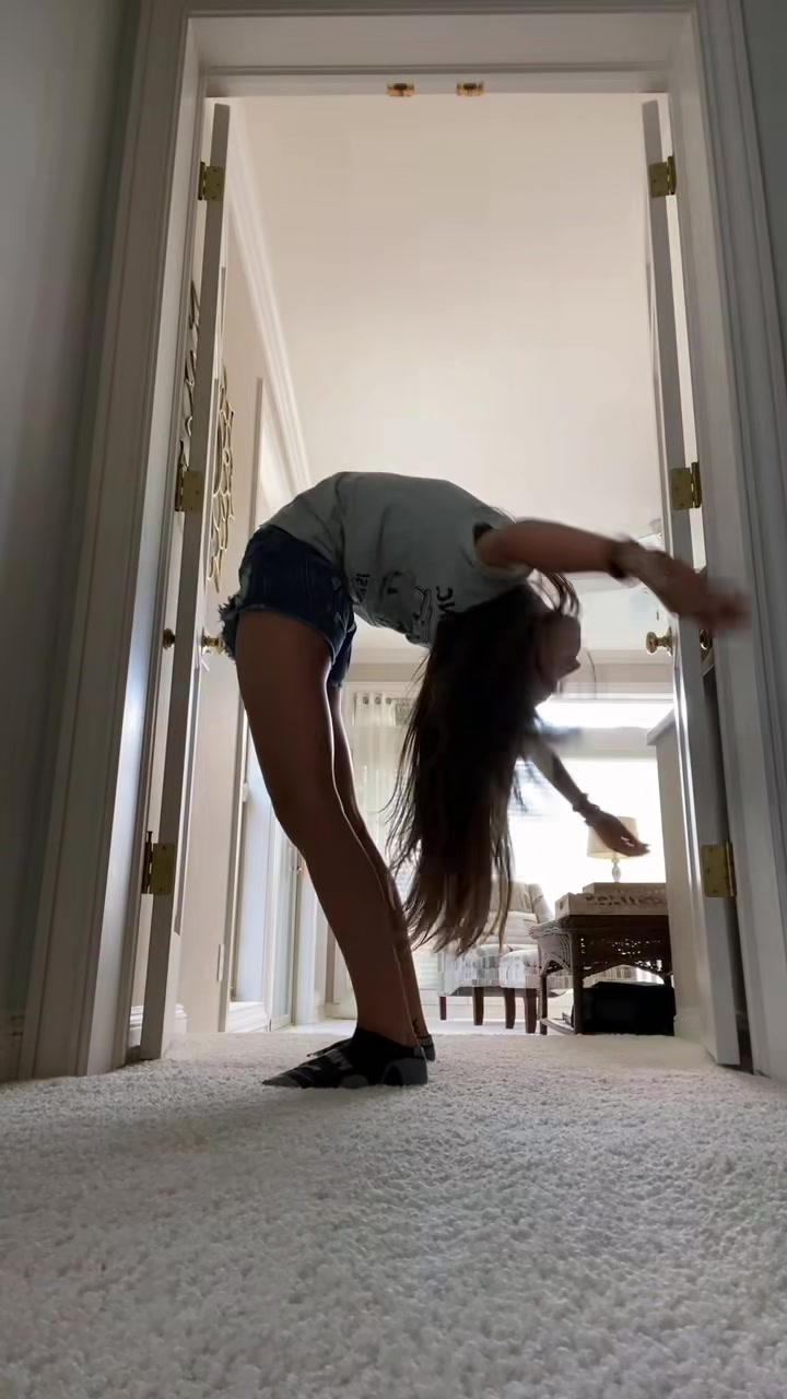 @notzoe.serena
