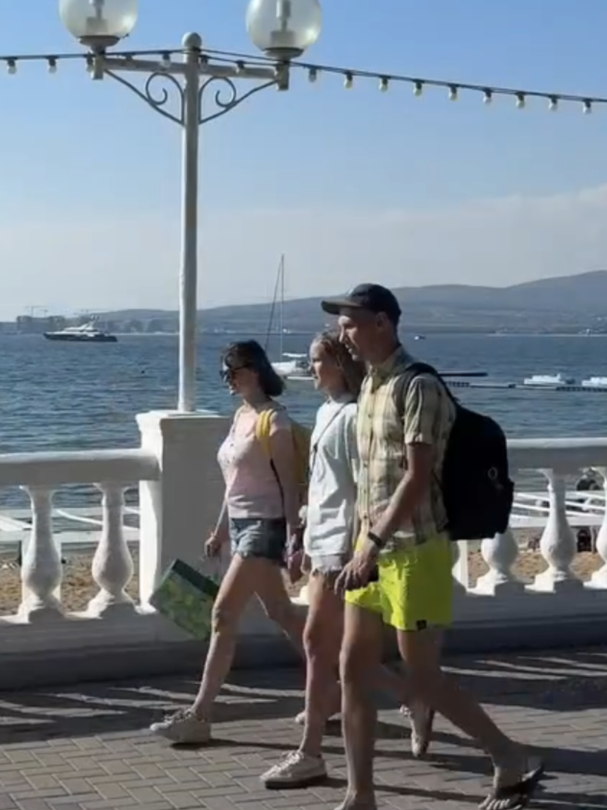 @Туда где море