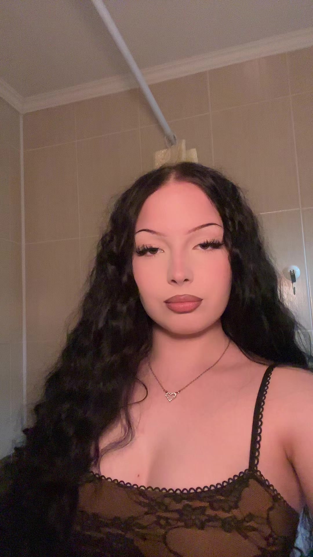 @𝒮ℴ𝒻𝒾𝒶