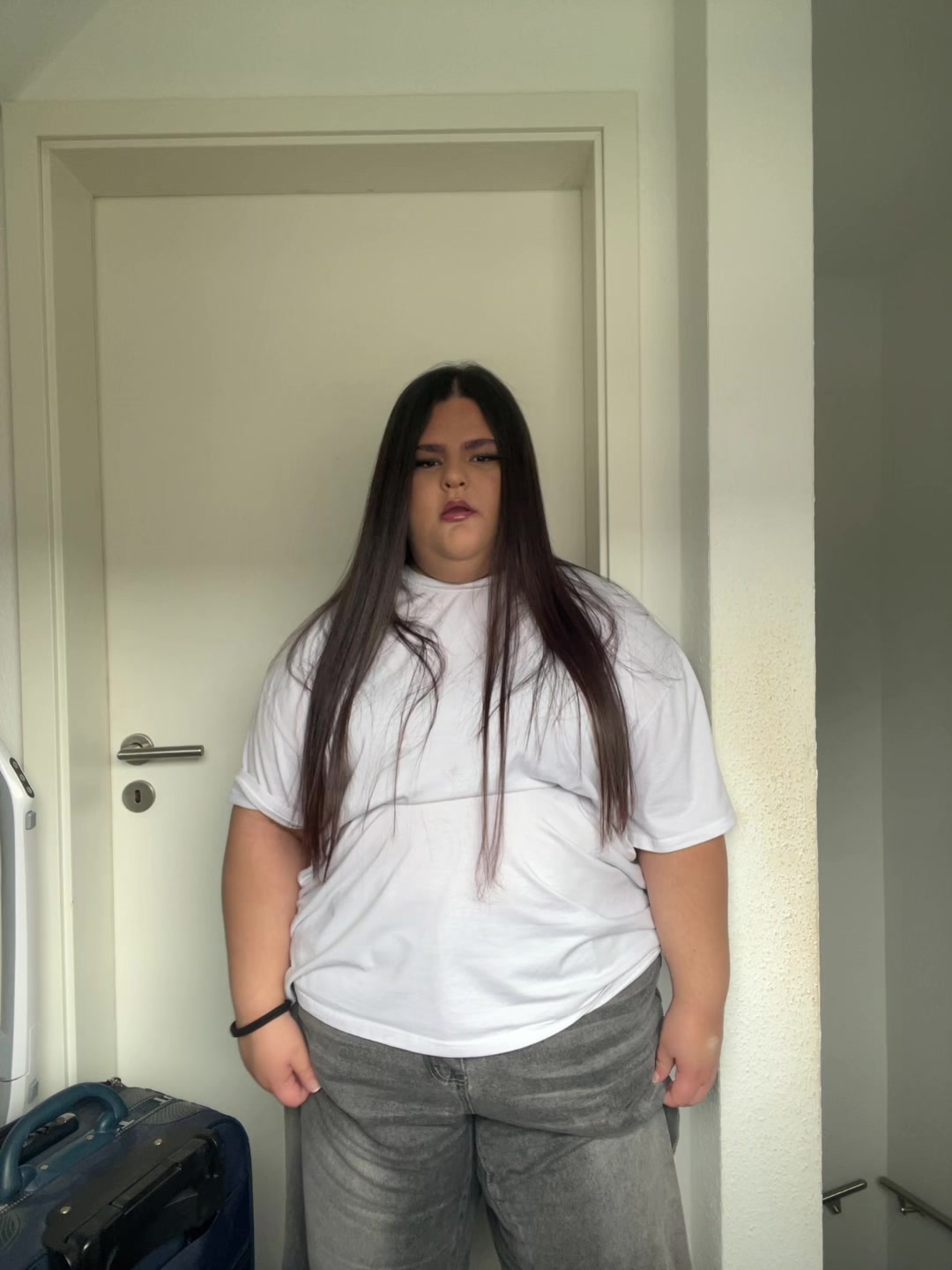 @leonora_official