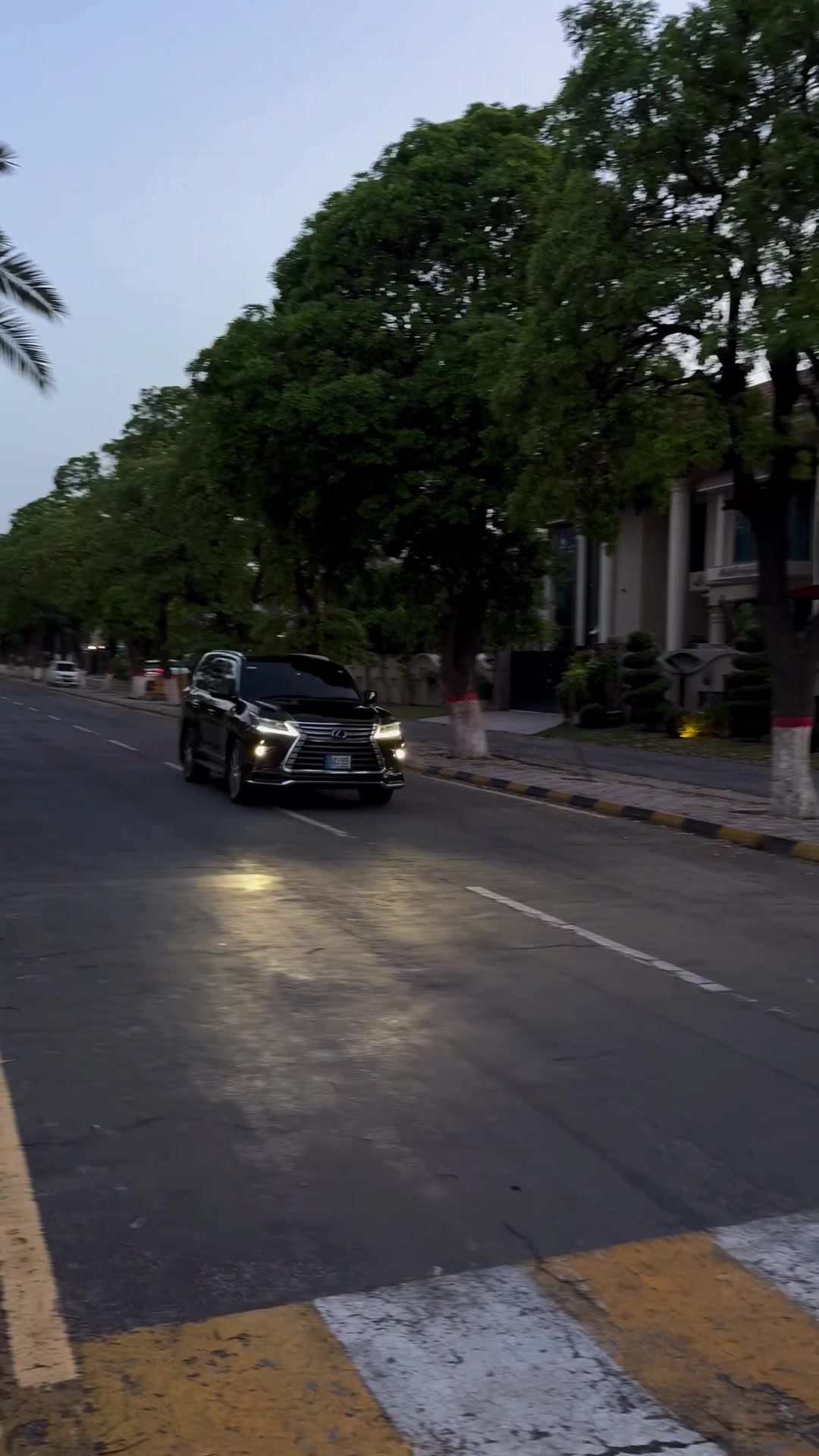 @Mian Khizar Hayat 🦅