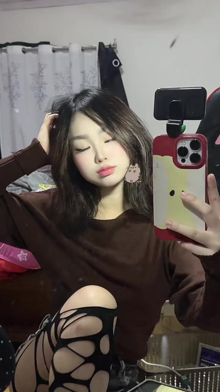 @ResidentEgirl