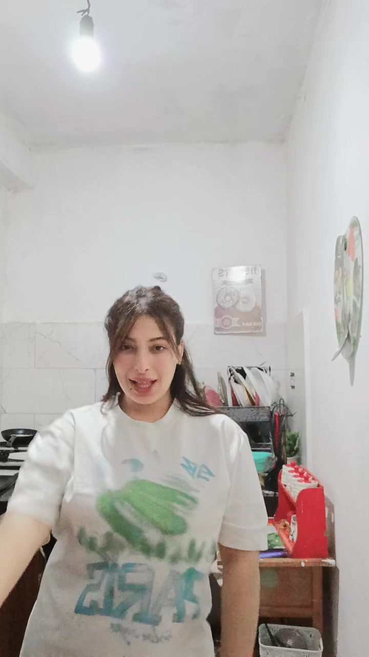 @Nut Ella