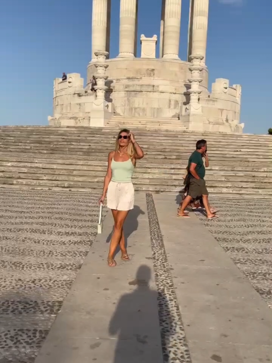 @Dzenana