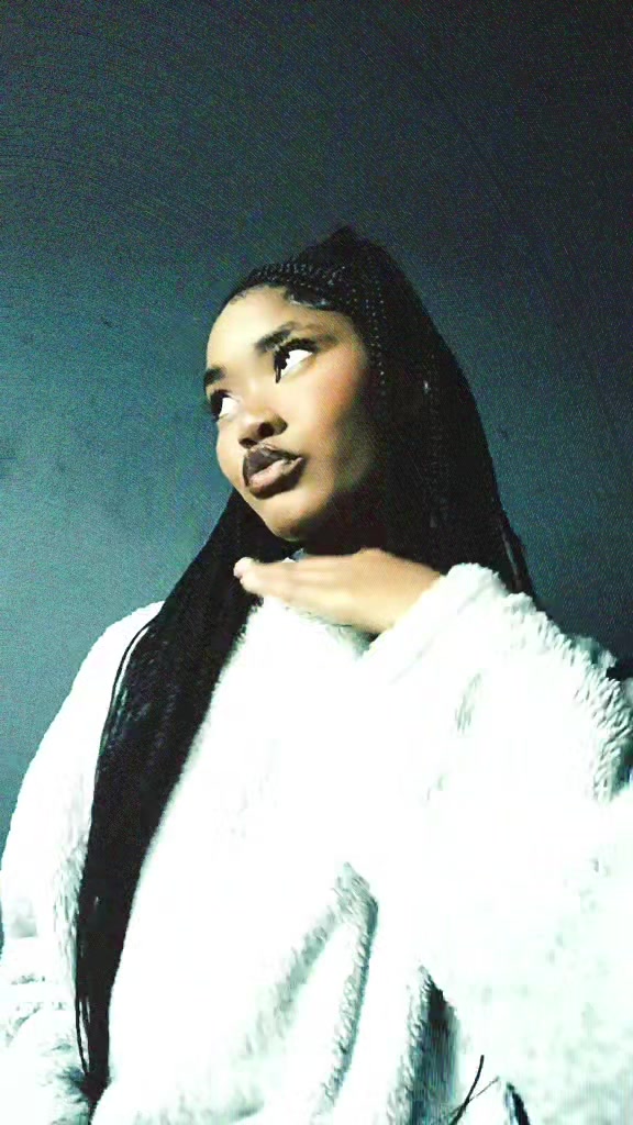 @MONA_LISA🦋