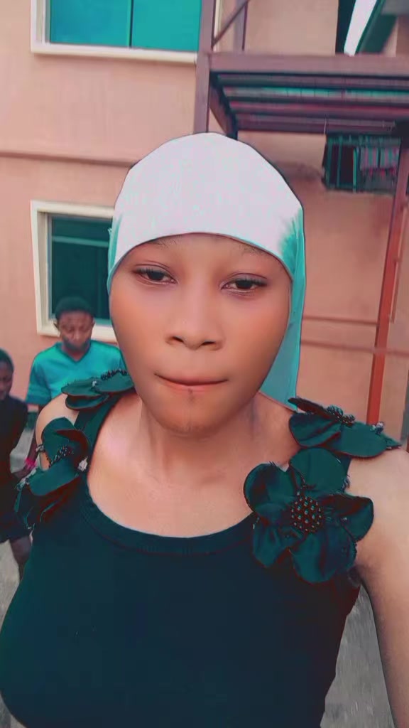 @𝑒𝑒𝒹𝓎 💕𝒷𝓊𝓀𝓀𝓎 ♥️𝟶𝟶𝟷