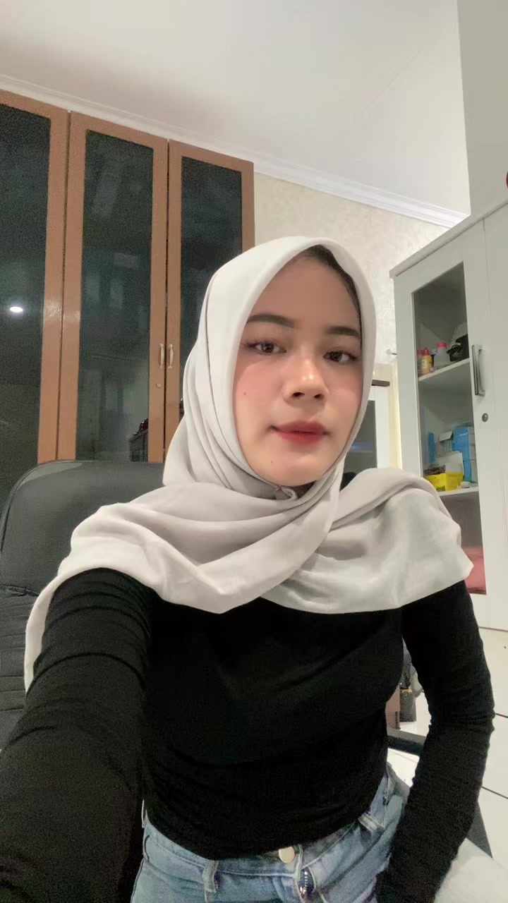 @putri sinaga