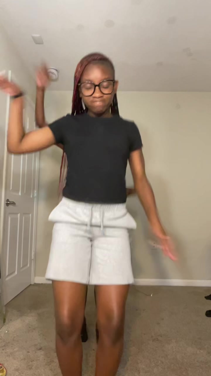 @Prettygirllexi1