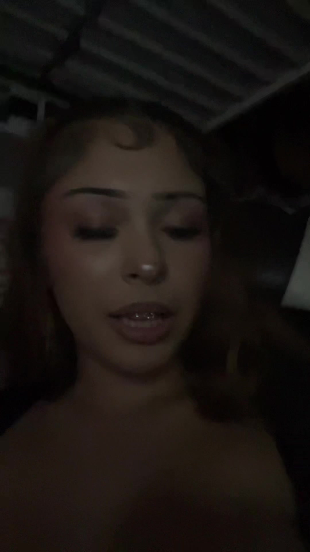 @🧟