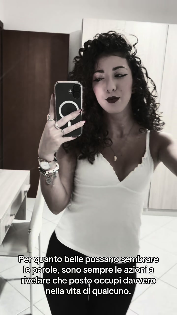 @Desyreecottone