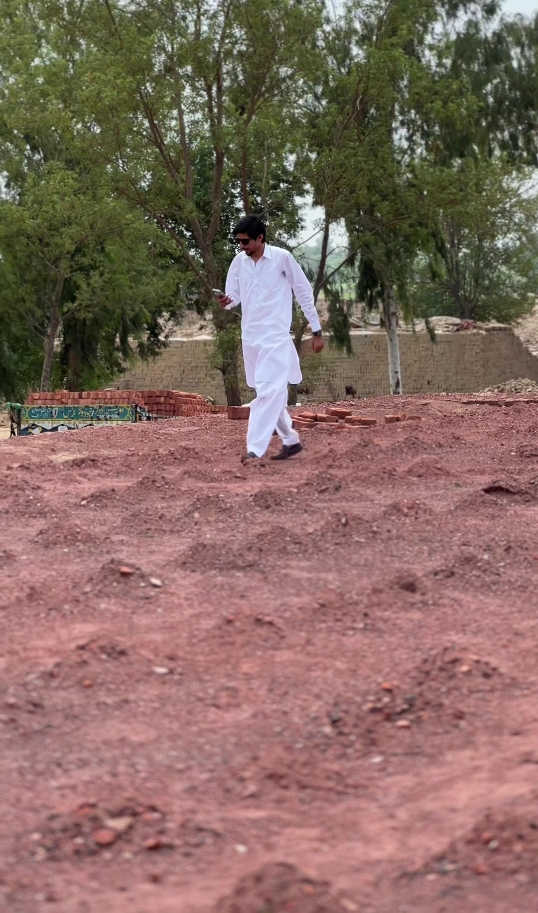 @سردار احمد ڈوگر