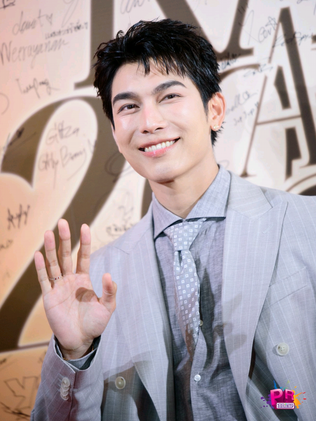 @YS^^