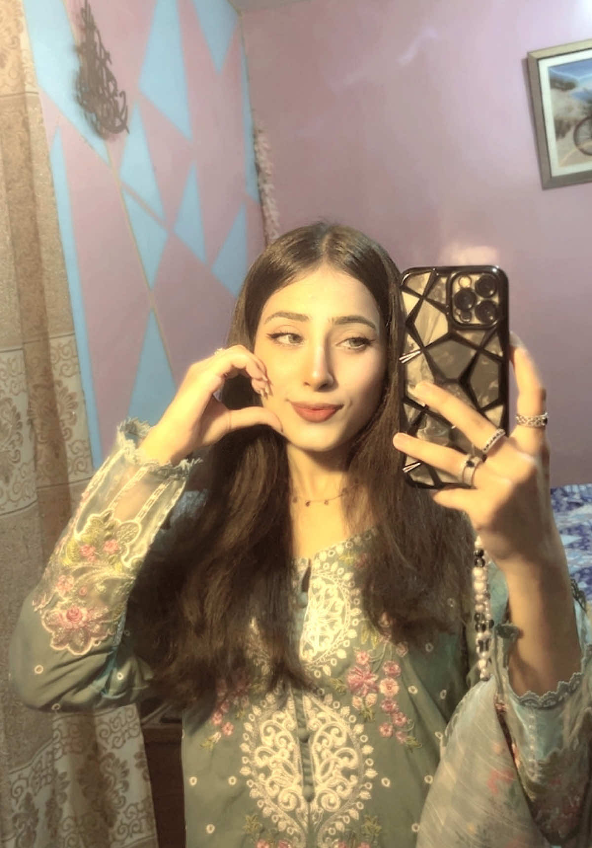 @♡ BUSHI KHAN ♡