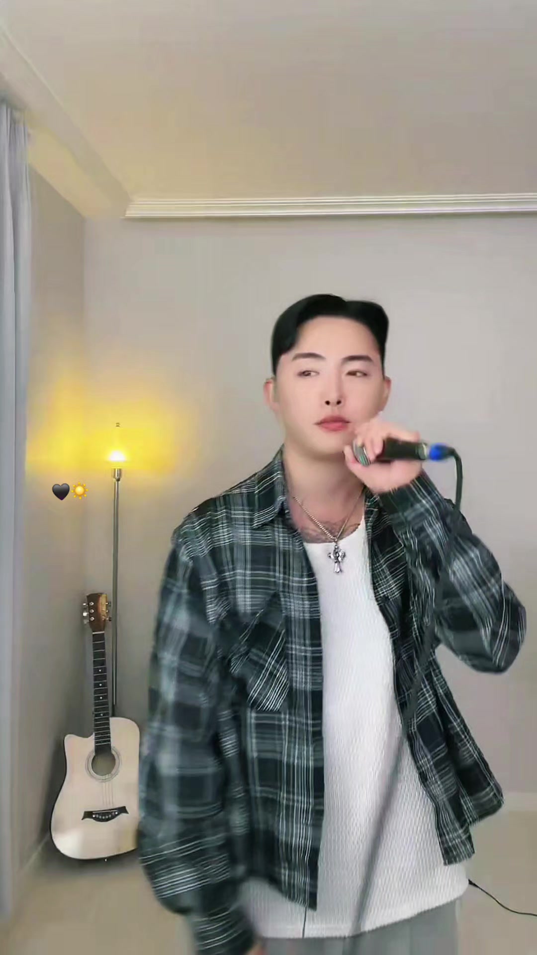 @🖤˚⋆선샤인⋆˚☀️