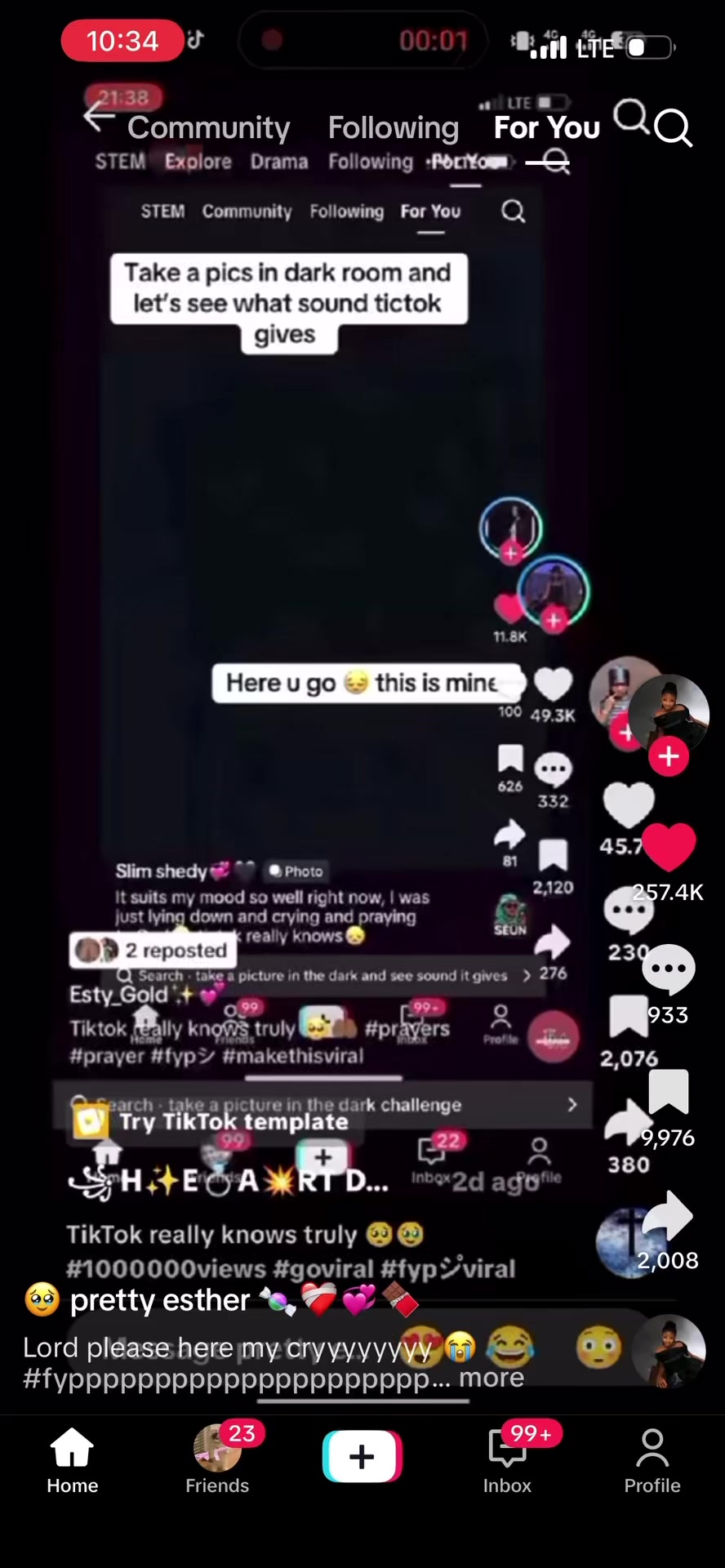 @🦦
