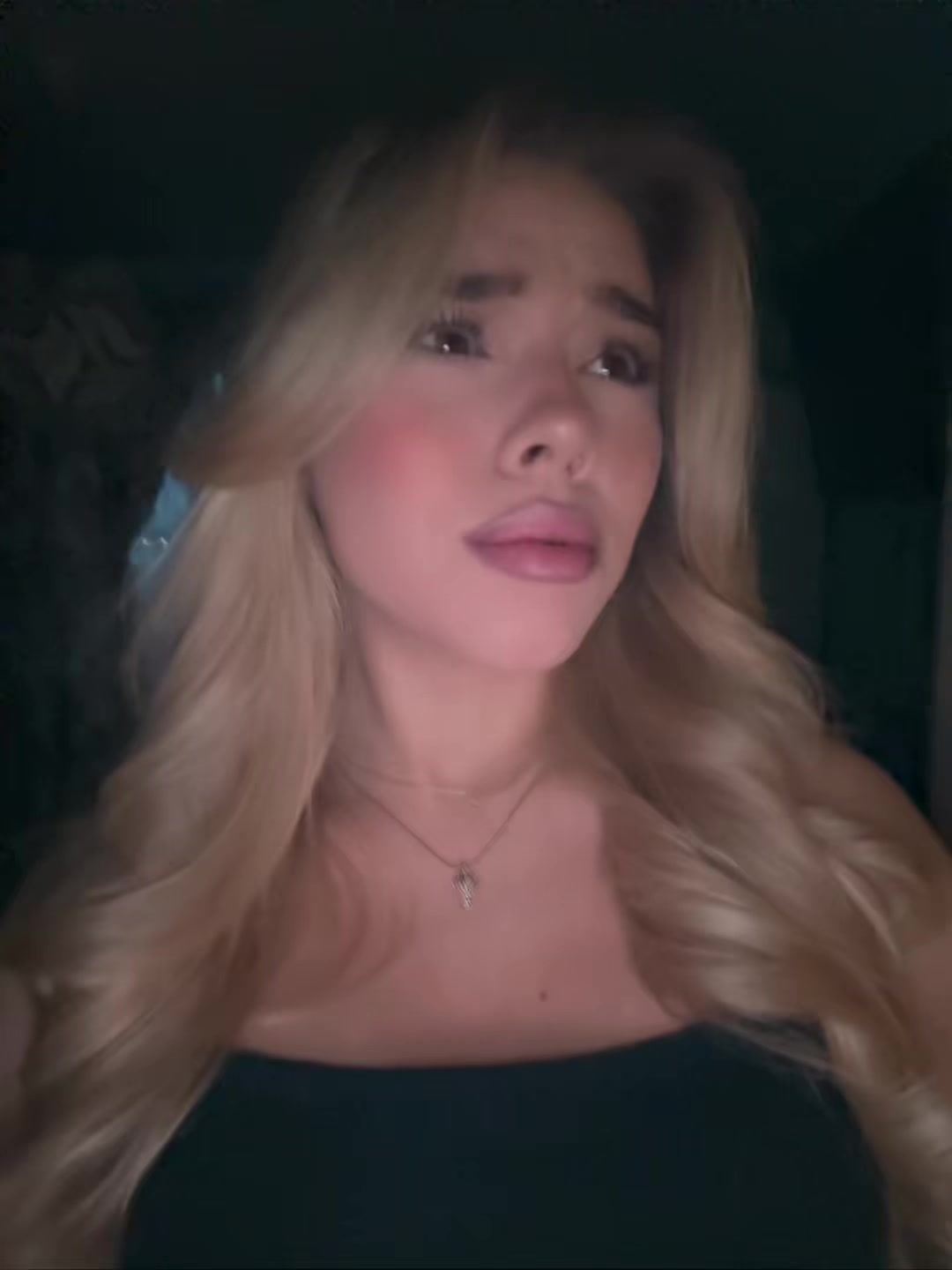 @Yana🦋