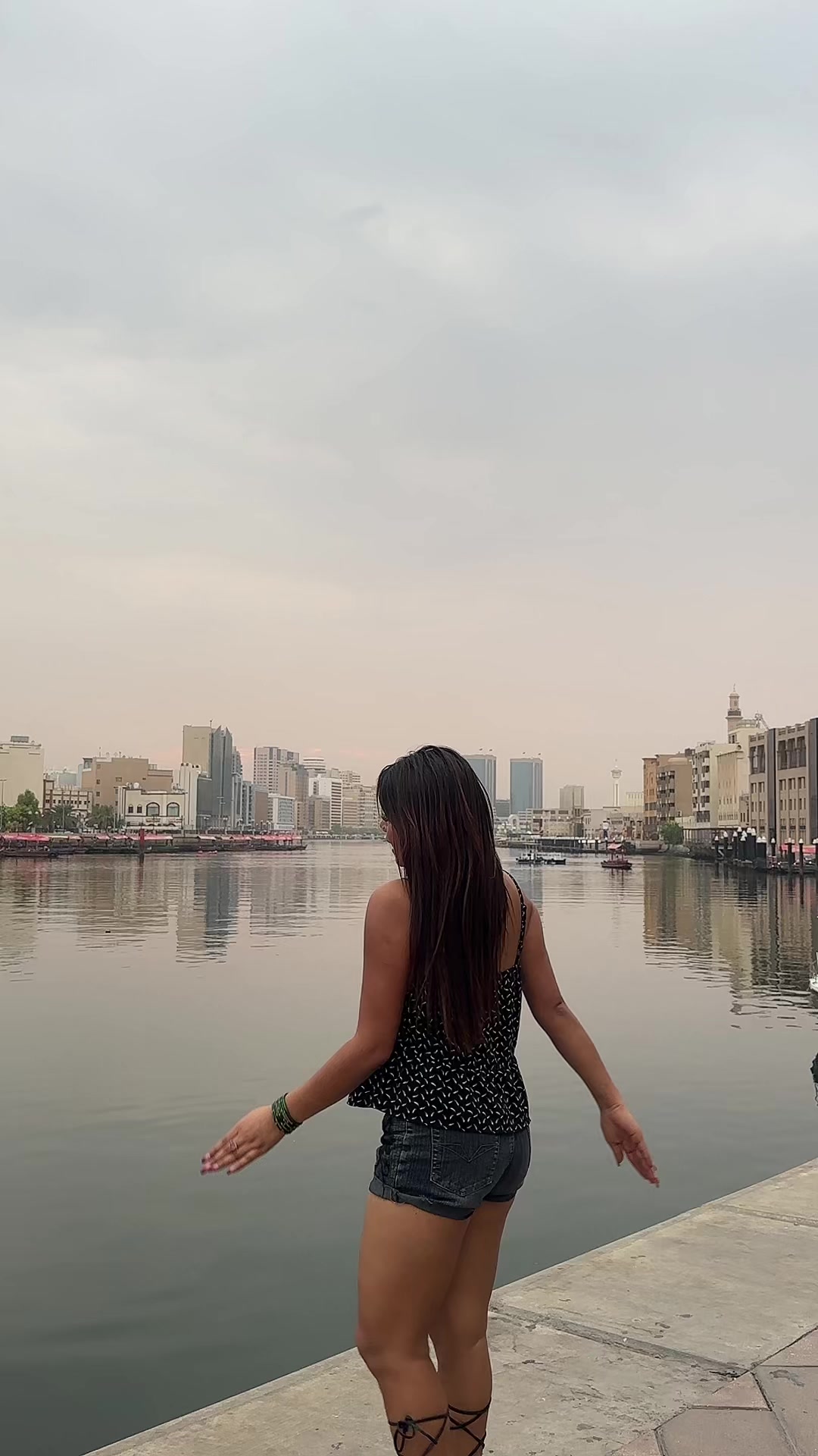 @असु