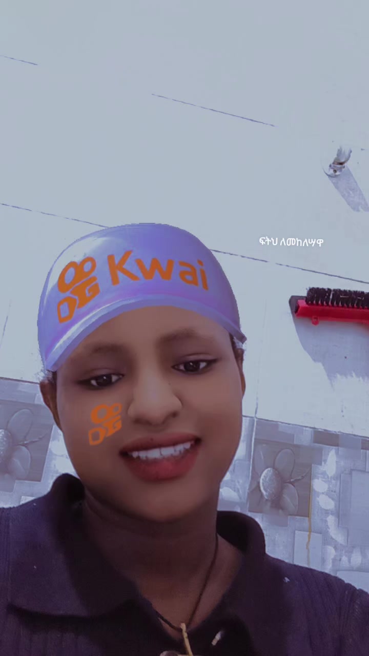 @Z ነኝ የእናቷ