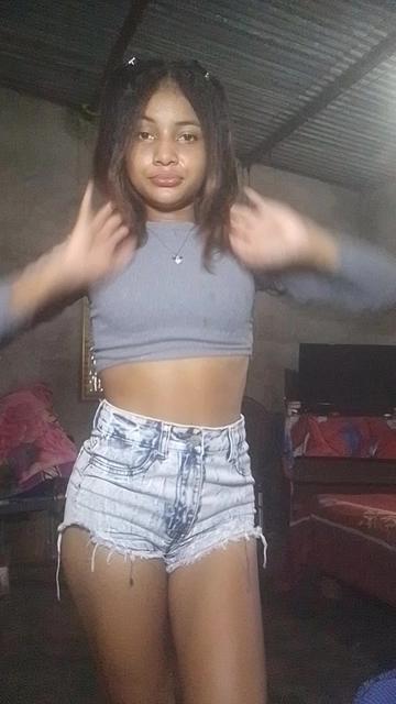 @👑La Peque&ntilde;a👑
