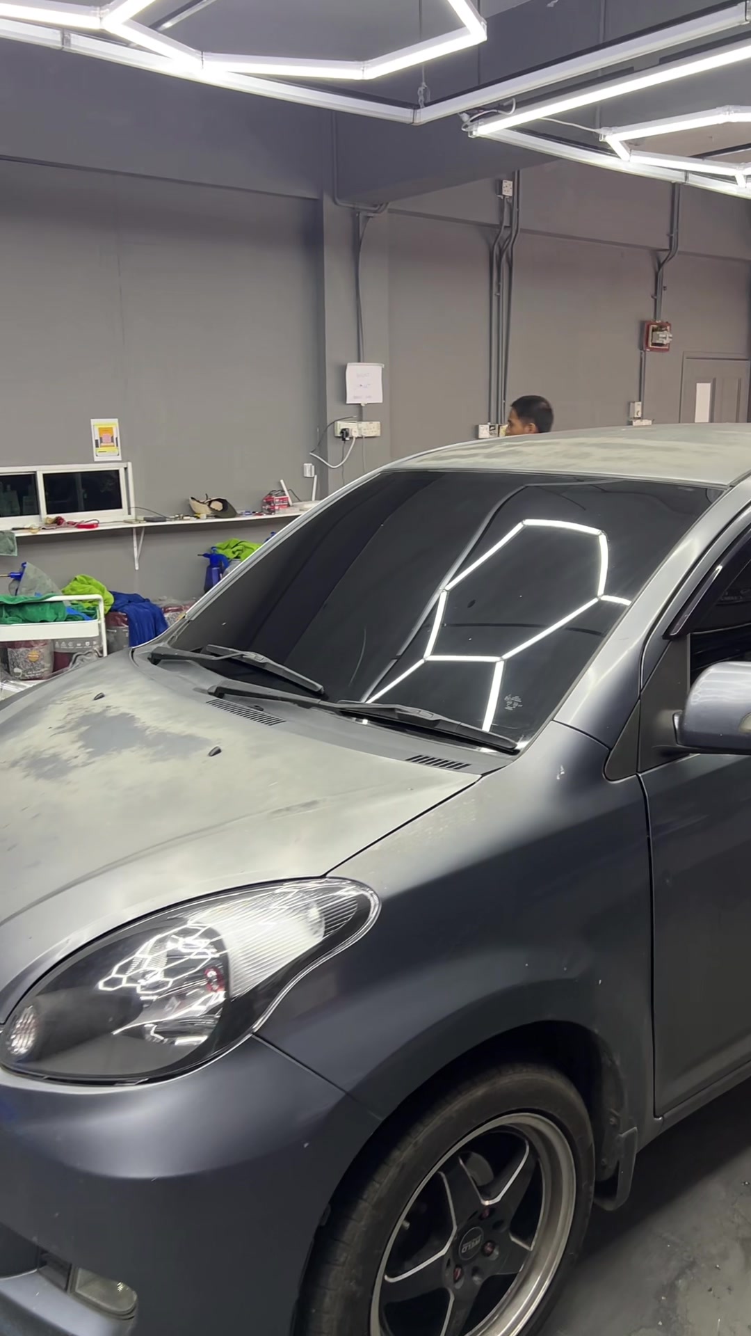 @RY TINT LD