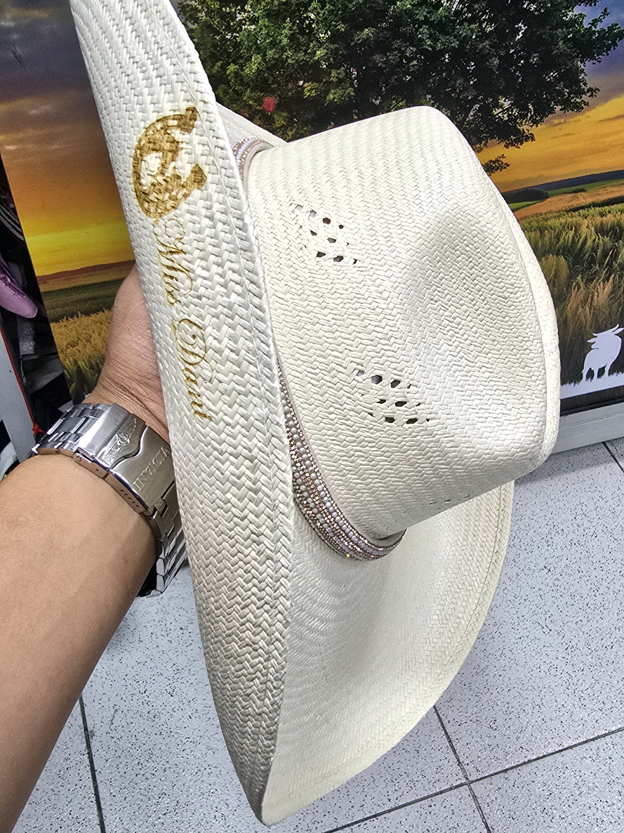 @Sombreros Dluna