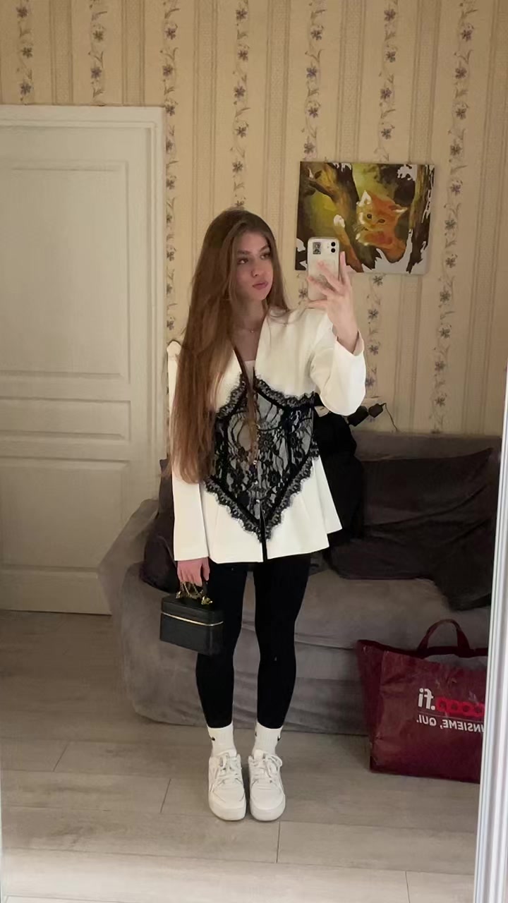 @Ариночка