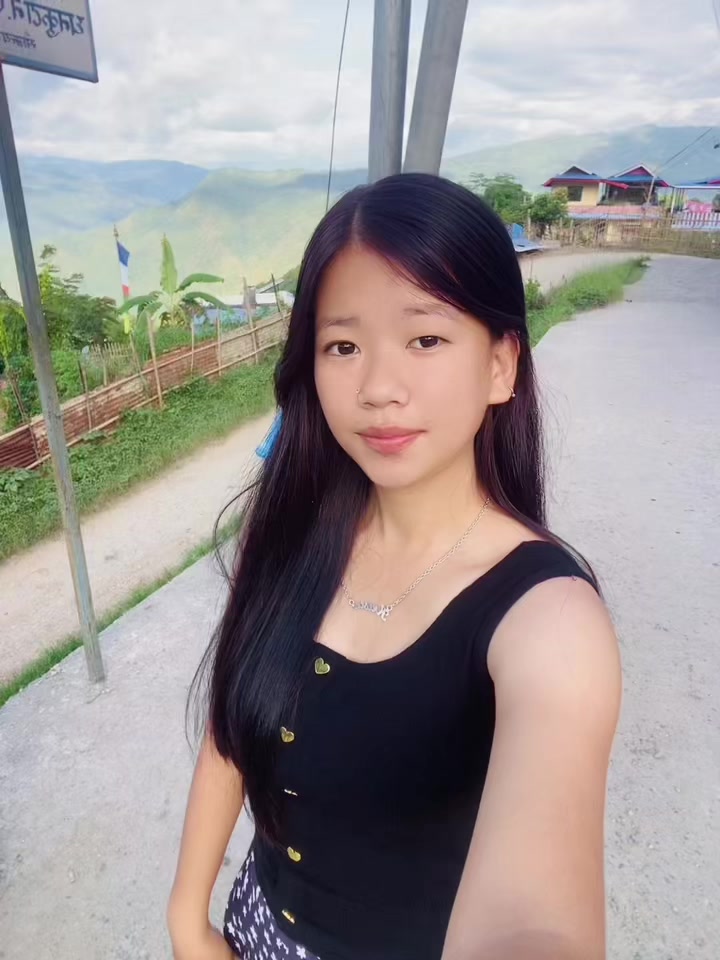 @क्रिष्टिना राई 🧿