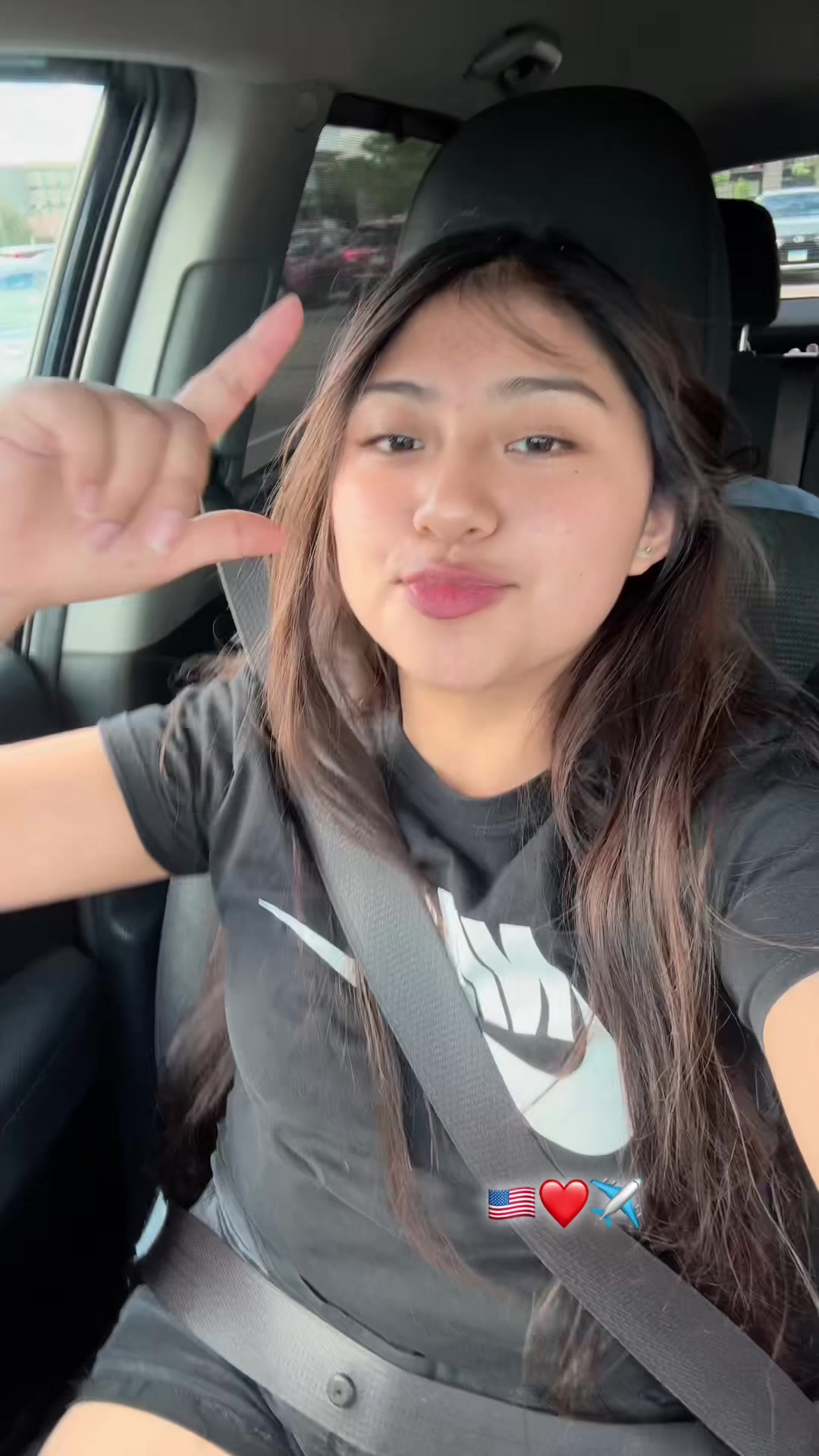 @EMILY 💞