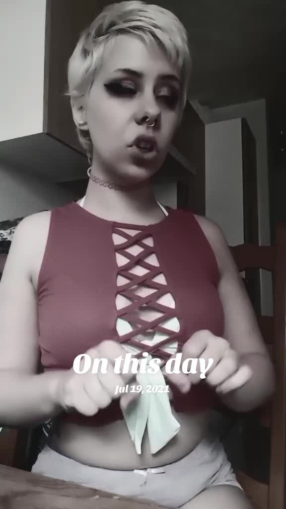 @buzzedqueen