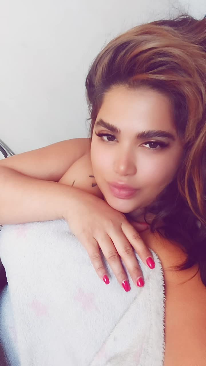 @AysaN